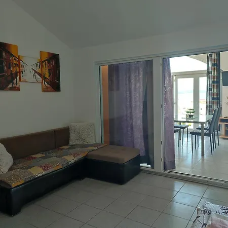 Appartement Oleander In Pakoštane