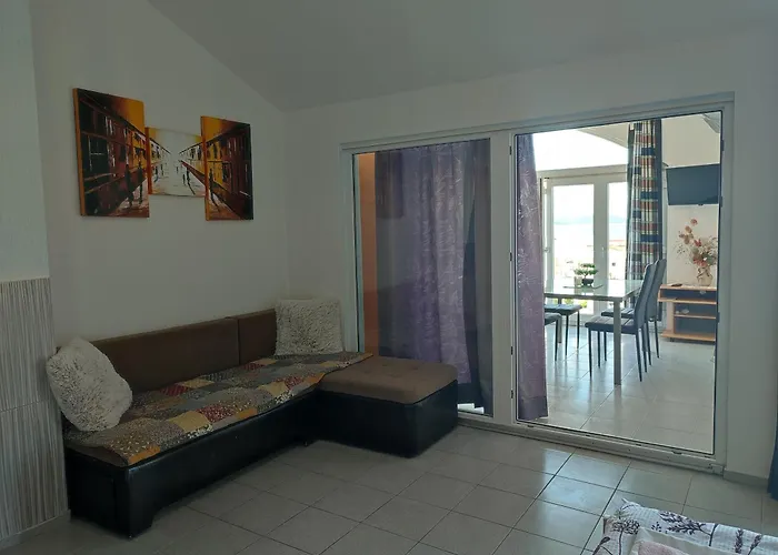 Apartment Oleander In Pakoštane